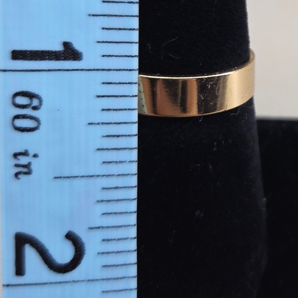 Gold Tone Flat Cigar Band Type Ring Size 8 Minimalist Wide Smooth Band Unbranded - Picture 5 of 7